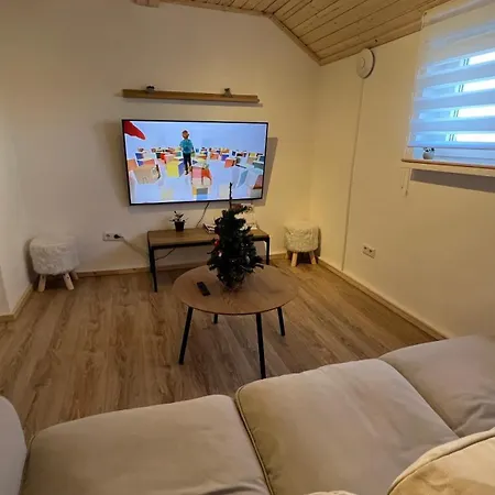 D1 - Klein Aber Fein * ורניגרוד